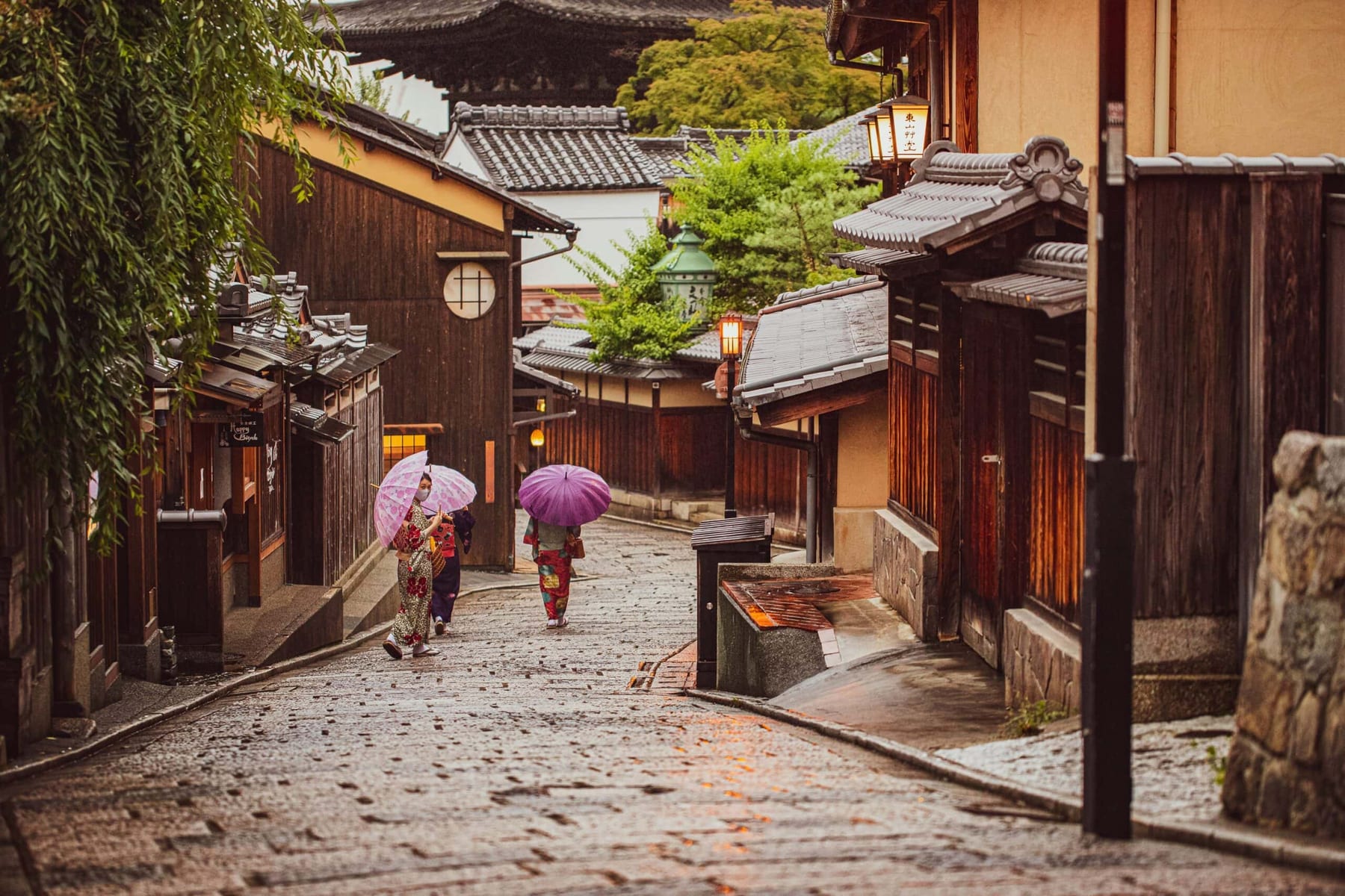 What to Wear in Japan: A Season-by-Season Packing Guide