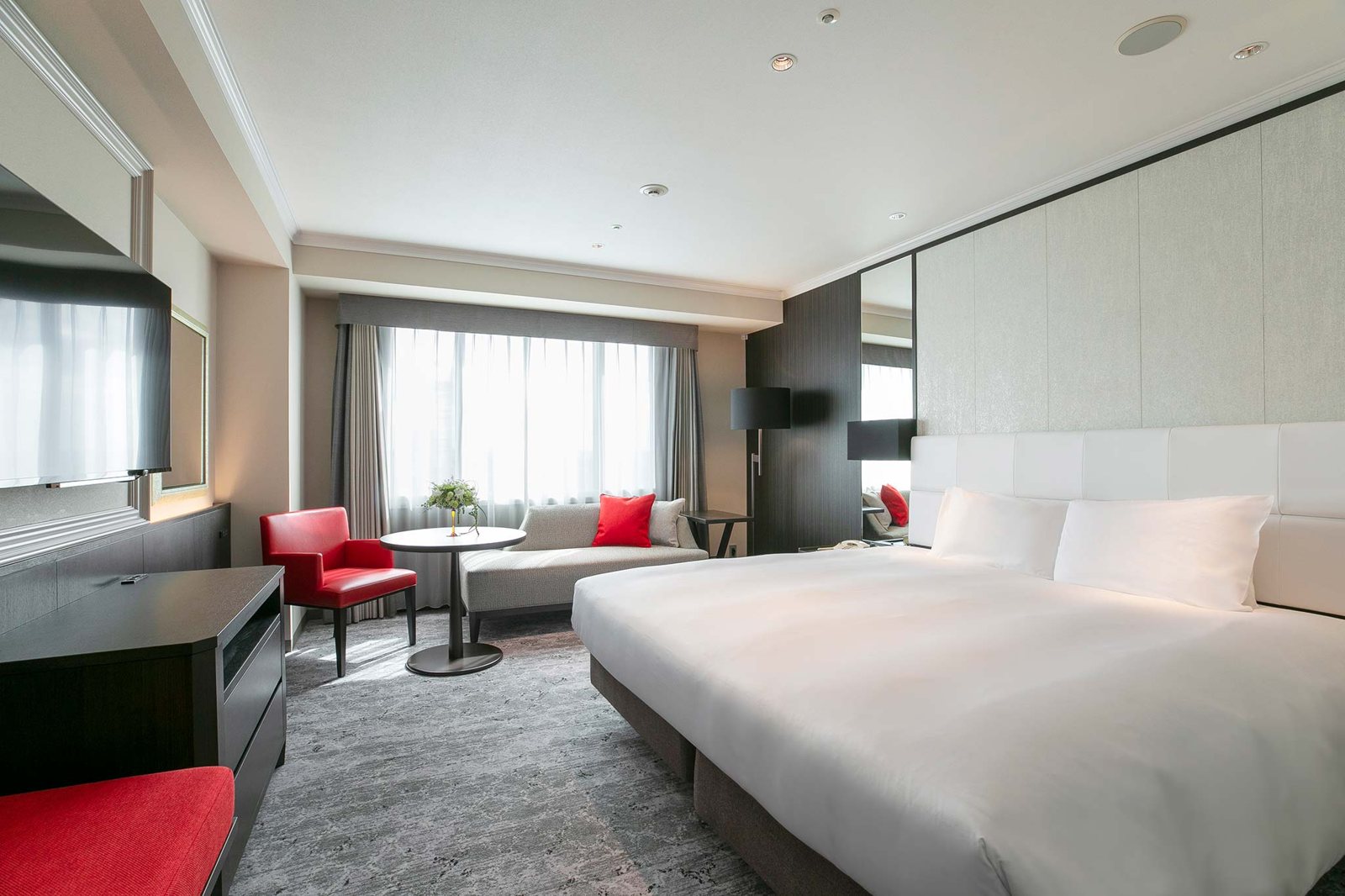 A bright double room at Nagoya Tokyu Hotel in Sakae