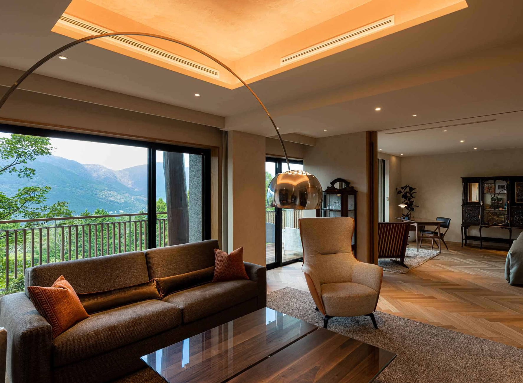 A suite at The Hiramatsu Sengokuhara with a view over the hills of Hakone